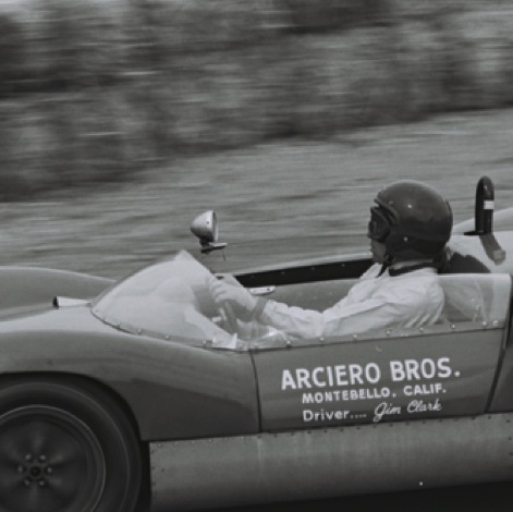 Sur le circuit de Laguna Seca en 1963 avec la Lotus 19 d'Arceros Bross